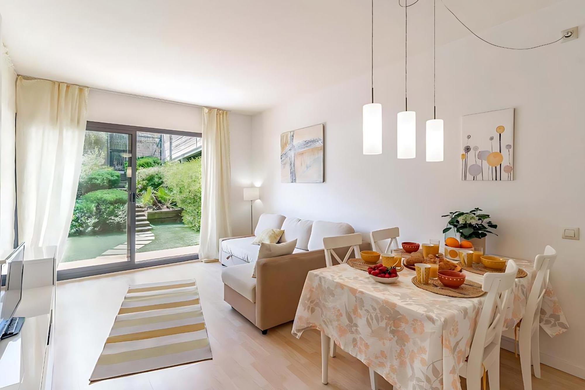 Pretty Garden Apartment Next To A Charming Beach Льорет-де-Мар Экстерьер фото